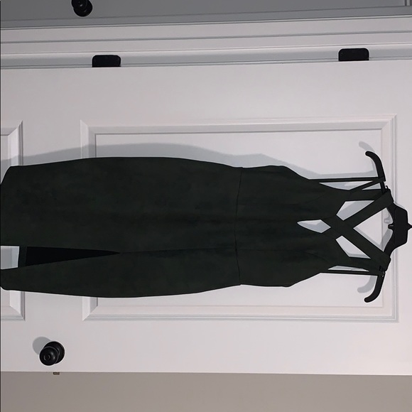 GB Dresses & Skirts - GB Hunter Green Polyester/velvet Midi Dress